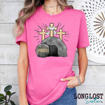 His Love Has Conquered the Grave Short Sleeve T-shirt
